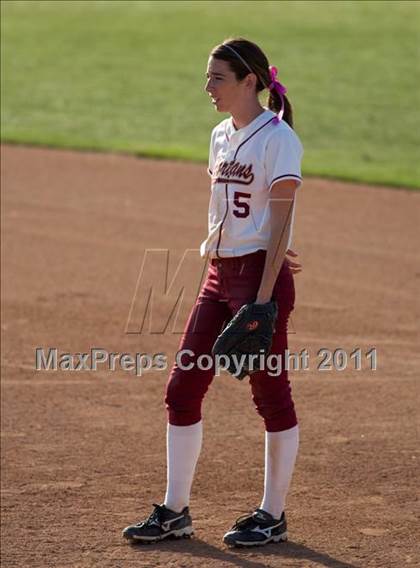 Thumbnail 3 in La Canada vs. Beaumont (CIF SS D5 Final) photogallery.