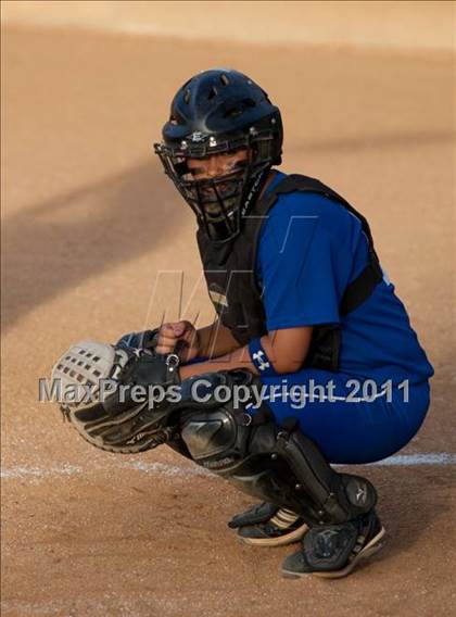 Thumbnail 2 in La Canada vs. Beaumont (CIF SS D5 Final) photogallery.