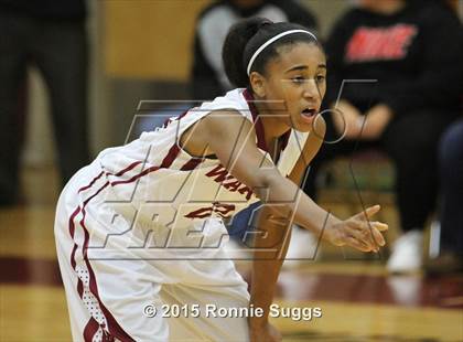 Thumbnail 3 in Windsor vs. Avon photogallery.