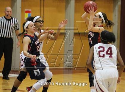 Thumbnail 3 in Windsor vs. Avon photogallery.