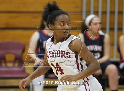 Thumbnail 2 in Windsor vs. Avon photogallery.
