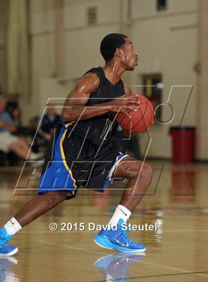 Thumbnail 2 in Newark Memorial vs. Kennedy (Father Kelly Tribute) photogallery.