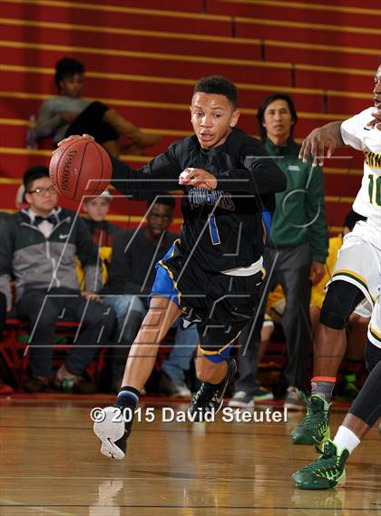 Thumbnail 2 in Newark Memorial vs. Kennedy (Father Kelly Tribute) photogallery.