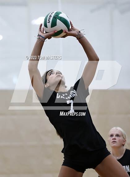 Thumbnail 1 in Ardrey Kell vs Cannon (Scrimmage) photogallery.