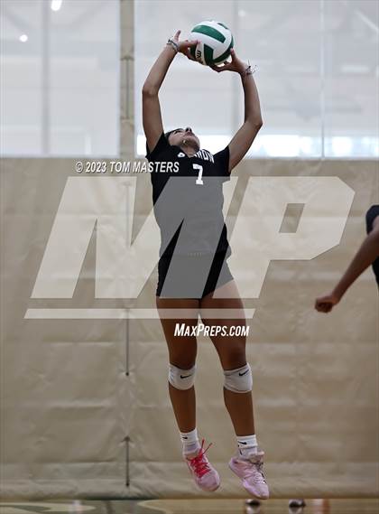 Thumbnail 2 in Ardrey Kell vs Cannon (Scrimmage) photogallery.