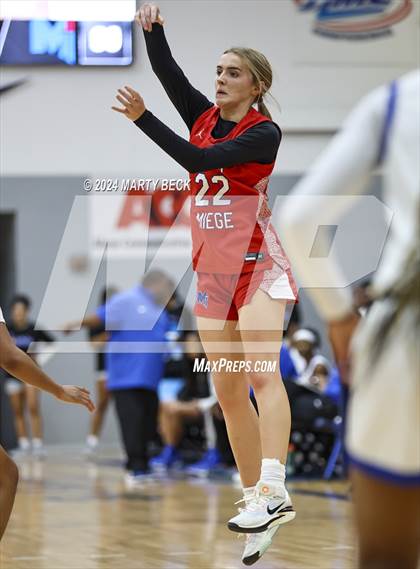 Thumbnail 1 in Bishop Miege vs Vashon (Sophie Cunningham Classic) photogallery.