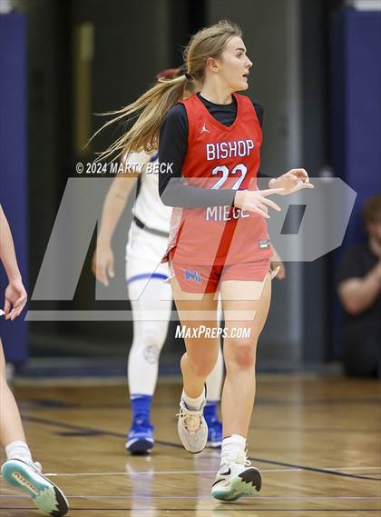 Thumbnail 3 in Bishop Miege vs Vashon (Sophie Cunningham Classic) photogallery.