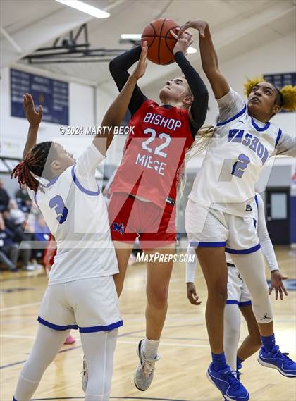 Thumbnail 1 in Bishop Miege vs Vashon (Sophie Cunningham Classic) photogallery.