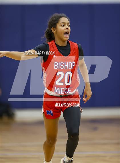 Thumbnail 3 in Bishop Miege vs Vashon (Sophie Cunningham Classic) photogallery.