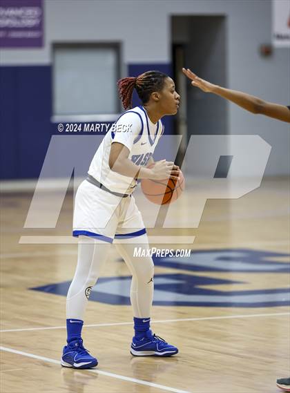 Thumbnail 3 in Bishop Miege vs Vashon (Sophie Cunningham Classic) photogallery.