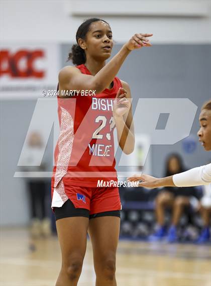 Thumbnail 2 in Bishop Miege vs Vashon (Sophie Cunningham Classic) photogallery.