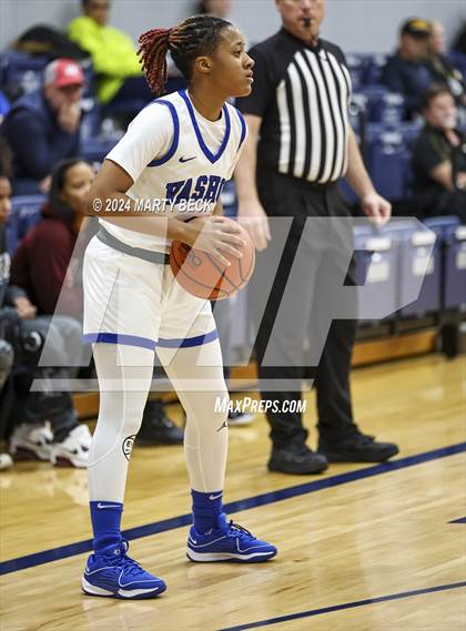 Thumbnail 3 in Bishop Miege vs Vashon (Sophie Cunningham Classic) photogallery.