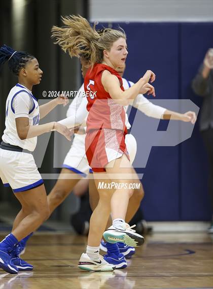 Thumbnail 3 in Bishop Miege vs Vashon (Sophie Cunningham Classic) photogallery.