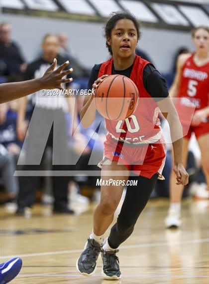 Thumbnail 2 in Bishop Miege vs Vashon (Sophie Cunningham Classic) photogallery.