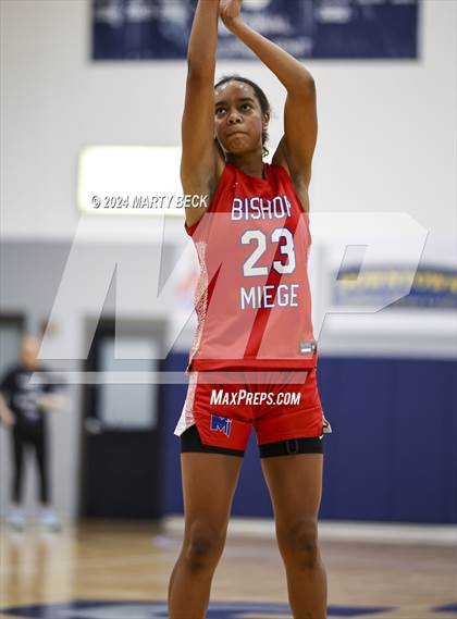 Thumbnail 1 in Bishop Miege vs Vashon (Sophie Cunningham Classic) photogallery.