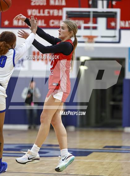 Thumbnail 3 in Bishop Miege vs Vashon (Sophie Cunningham Classic) photogallery.