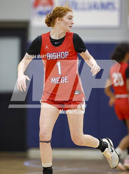 Thumbnail 3 in Bishop Miege vs Vashon (Sophie Cunningham Classic) photogallery.