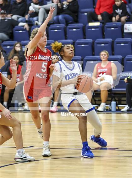 Thumbnail 3 in Bishop Miege vs Vashon (Sophie Cunningham Classic) photogallery.