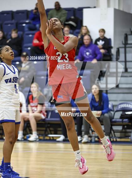 Thumbnail 3 in Bishop Miege vs Vashon (Sophie Cunningham Classic) photogallery.