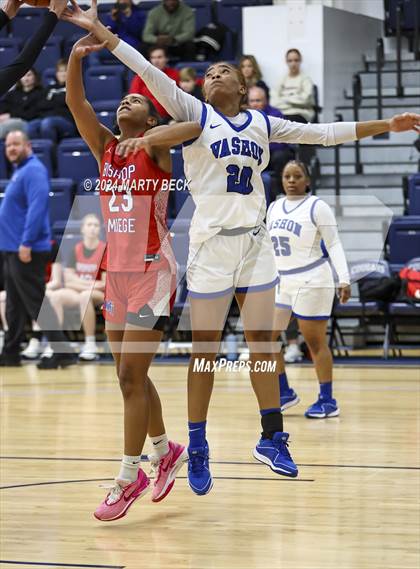 Thumbnail 3 in Bishop Miege vs Vashon (Sophie Cunningham Classic) photogallery.