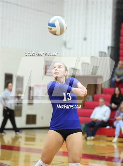 Thumbnail 2 in St. Clair vs Rochester (Chippewa Valley Tournament) photogallery.
