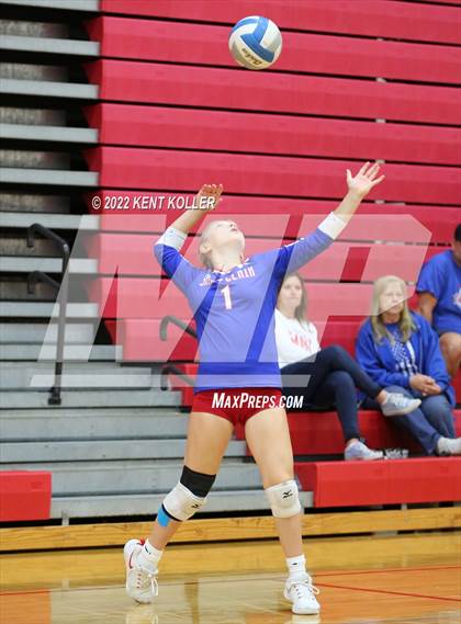 Thumbnail 2 in St. Clair vs Rochester (Chippewa Valley Tournament) photogallery.
