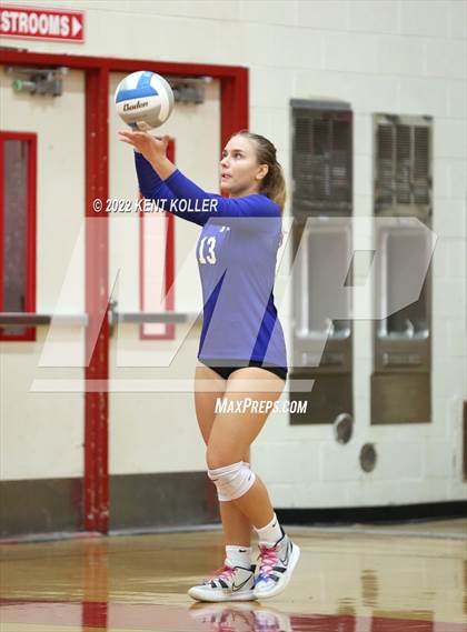 Thumbnail 3 in St. Clair vs Rochester (Chippewa Valley Tournament) photogallery.