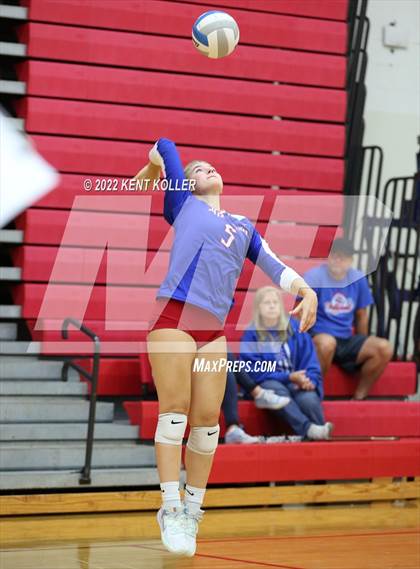 Thumbnail 1 in St. Clair vs Rochester (Chippewa Valley Tournament) photogallery.