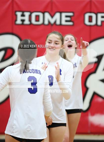 Thumbnail 3 in St. Clair vs Rochester (Chippewa Valley Tournament) photogallery.
