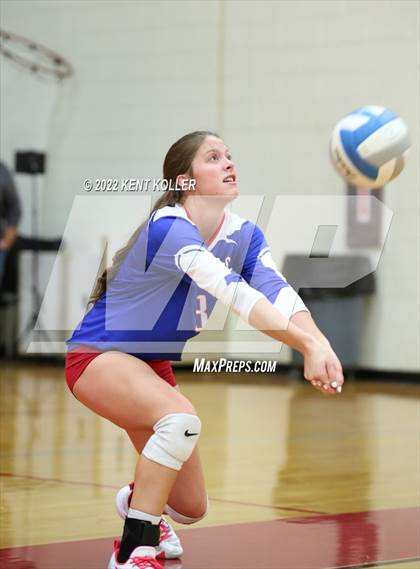 Thumbnail 2 in St. Clair vs Rochester (Chippewa Valley Tournament) photogallery.
