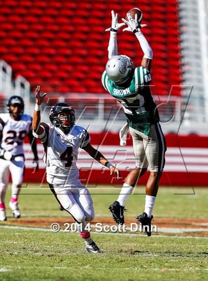 Thumbnail 3 in James Logan vs. De La Salle @ Levi's Stadium photogallery.