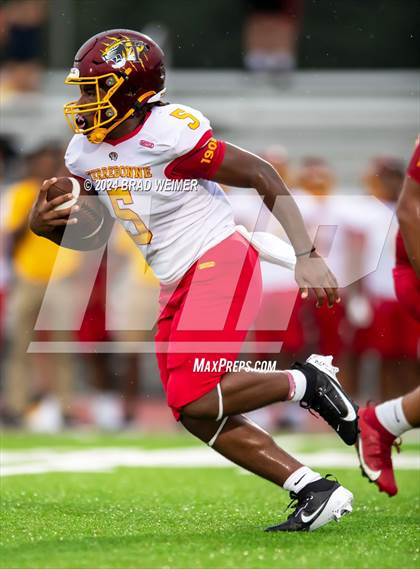 Thumbnail 3 in South Lafourche vs Terrebonne (Jamboree @ E.D. White) photogallery.