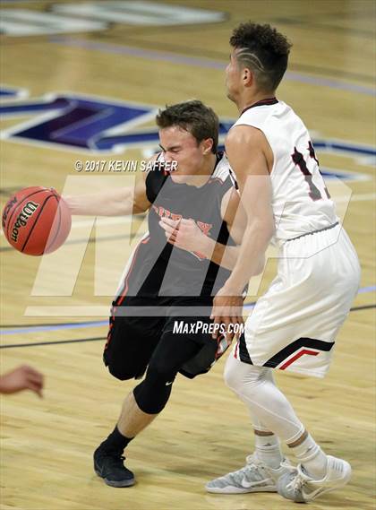 Thumbnail 2 in Holly vs. Ouray  (CHSAA 1A Final) photogallery.