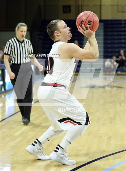 Thumbnail 3 in Holly vs. Ouray  (CHSAA 1A Final) photogallery.