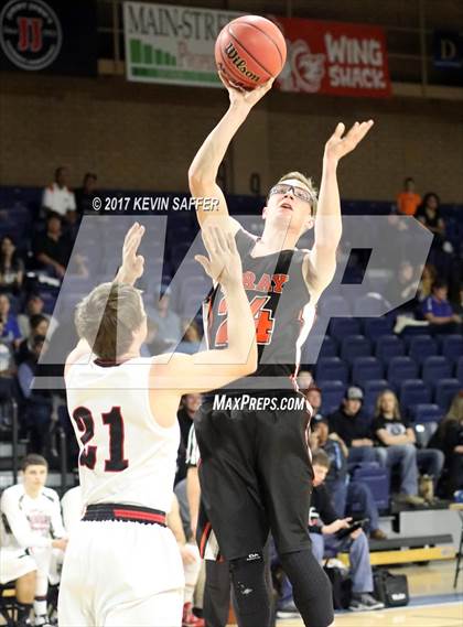 Thumbnail 2 in Holly vs. Ouray  (CHSAA 1A Final) photogallery.