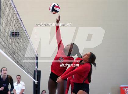 Thumbnail 1 in The Woodlands @ College Station (A Teams) photogallery.
