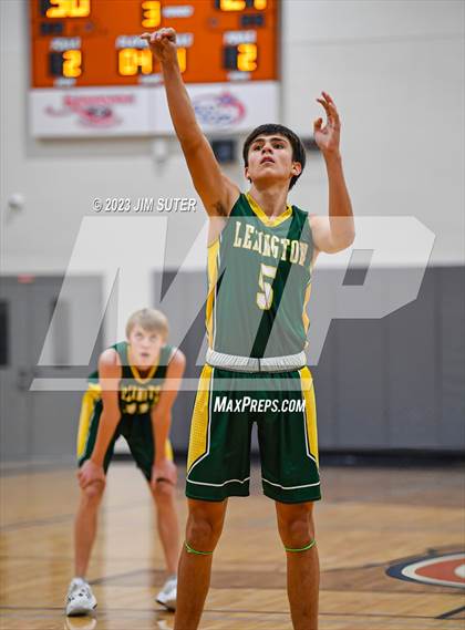Thumbnail 2 in Caldwell vs Lexington photogallery.