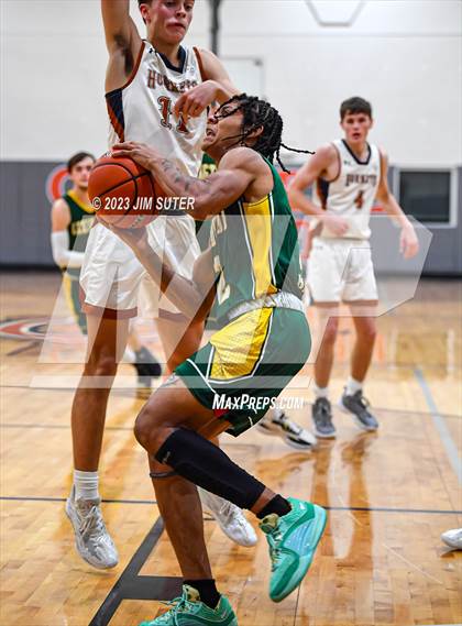 Thumbnail 3 in Caldwell vs Lexington photogallery.