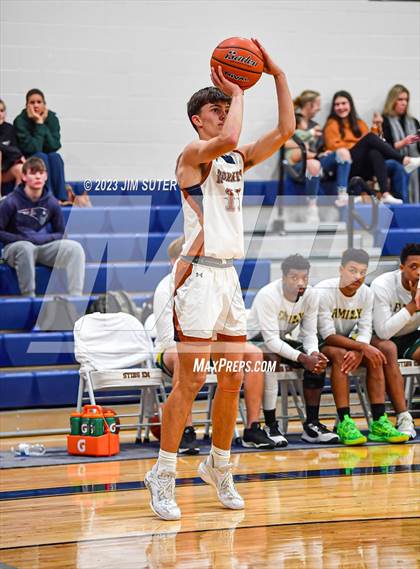 Thumbnail 2 in Caldwell vs Lexington photogallery.