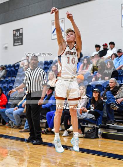 Thumbnail 3 in Caldwell vs Lexington photogallery.