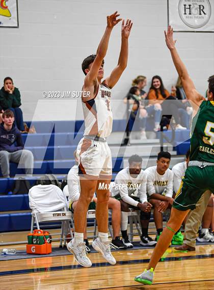 Thumbnail 3 in Caldwell vs Lexington photogallery.