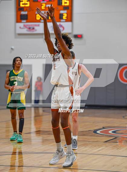 Thumbnail 3 in Caldwell vs Lexington photogallery.