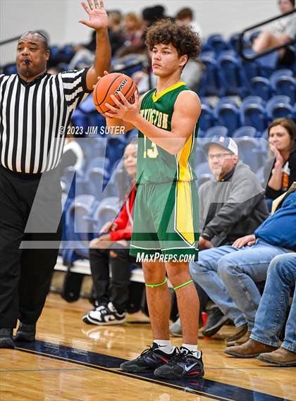 Thumbnail 2 in Caldwell vs Lexington photogallery.