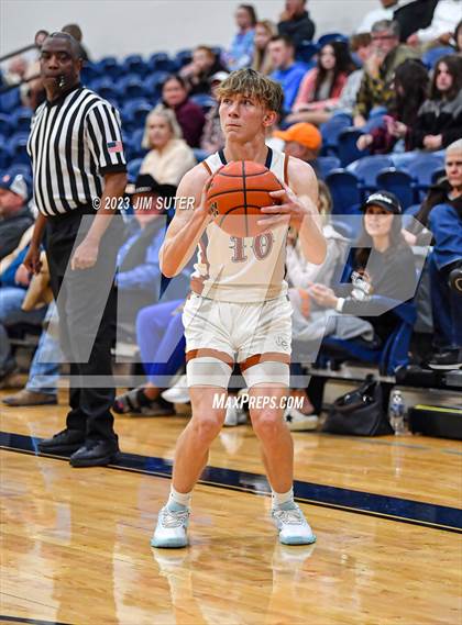 Thumbnail 2 in Caldwell vs Lexington photogallery.