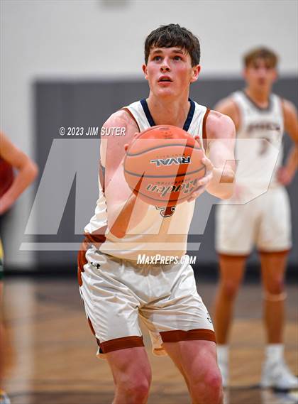 Thumbnail 3 in Caldwell vs Lexington photogallery.