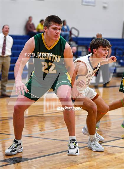 Thumbnail 3 in Caldwell vs Lexington photogallery.