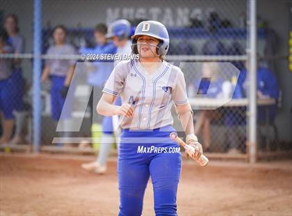 Thumbnail 2 in Dobson vs Sahuaro photogallery.