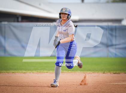 Thumbnail 2 in Dobson vs Sahuaro photogallery.
