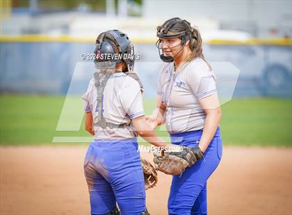 Thumbnail 2 in Dobson vs Sahuaro photogallery.