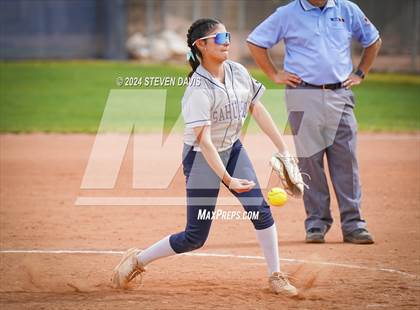 Thumbnail 1 in Dobson vs Sahuaro photogallery.